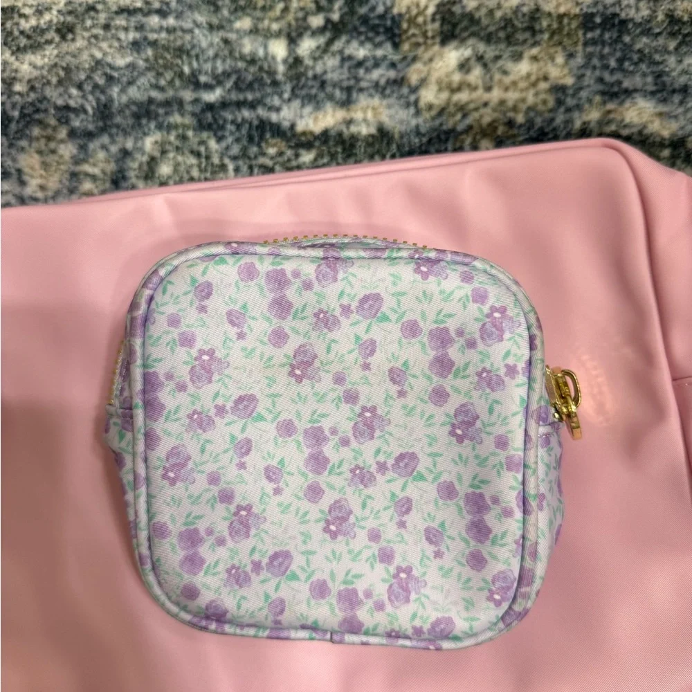 GUC STONEY CLOVER LANE PURPLE FLORAL MINI POUCH
